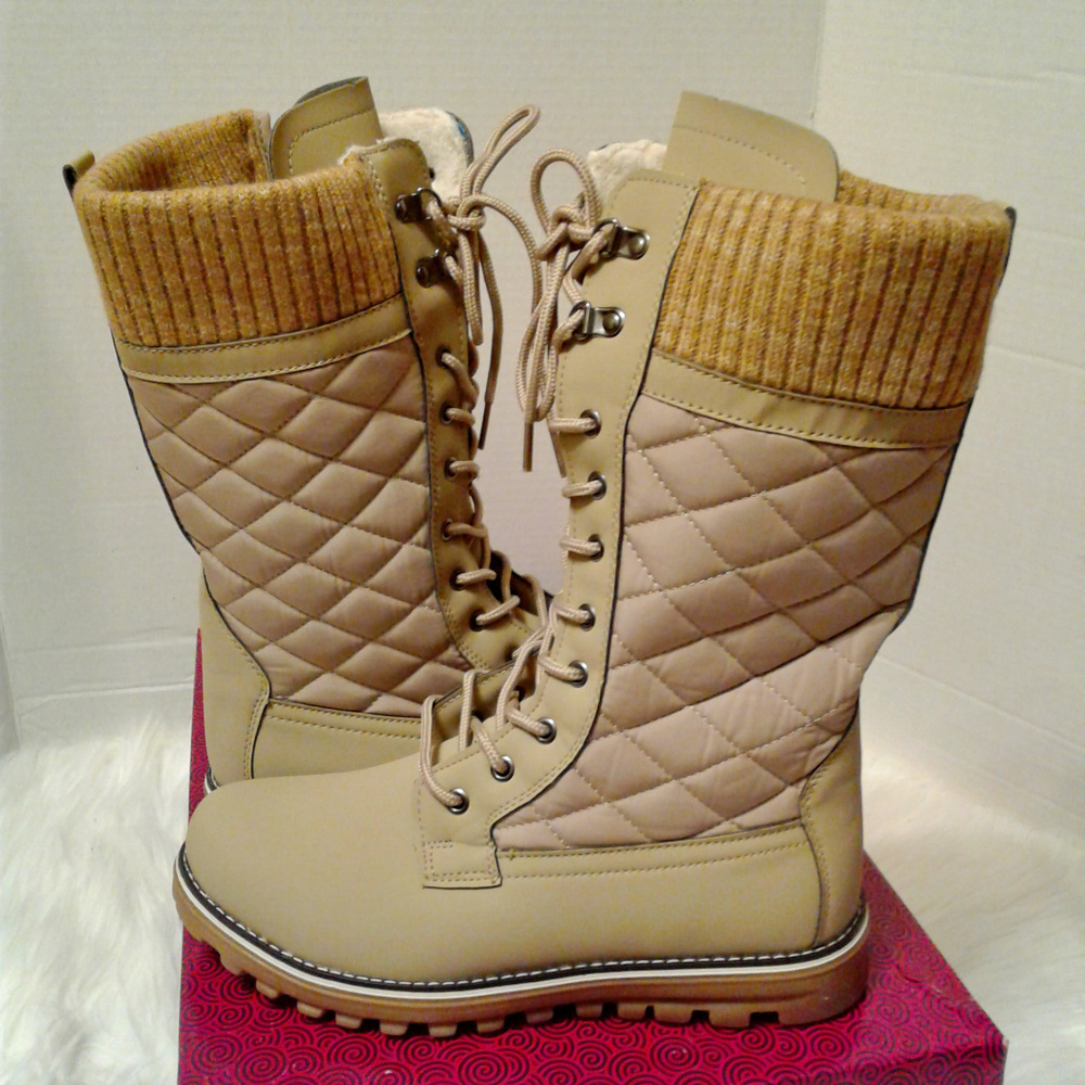 Refresh women quilted mid calf winter boot sz 10M